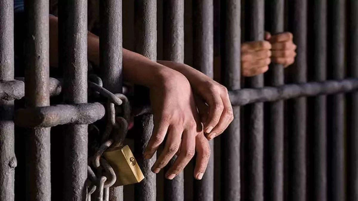विकलांग नाबालिग से किया था घिनौना काम, अब 25 साल तक जेल की हवा खानी पड़ेगी विकलांग नाबालिग से किया था घिनौना काम, अब 25 साल तक जेल की हवा खानी पड़ेगी