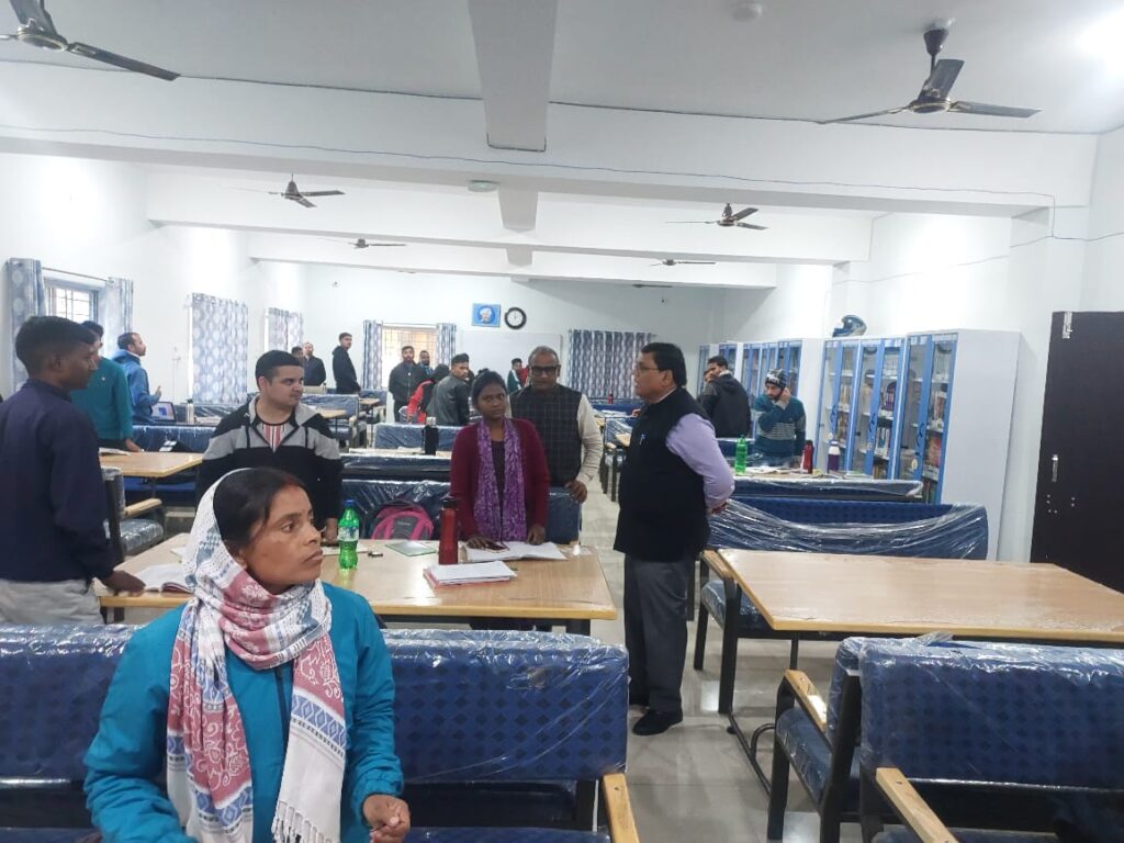 दक्षिणी छोटानागपुर प्रमंडल आयुक्त ने किया सावित्री बाई फुले किशोरी पुस्तकालय एवं बिरसा मुंडा पुस्तकालय का भ्रमण, कहा जिला प्रशासन की है बेहतरीन पहल दक्षिणी छोटानागपुर प्रमंडल आयुक्त ने किया सावित्री बाई फुले किशोरी पुस्तकालय एवं बिरसा मुंडा पुस्तकालय का भ्रमण, कहा जिला प्रशासन की है बेहतरीन पहल
