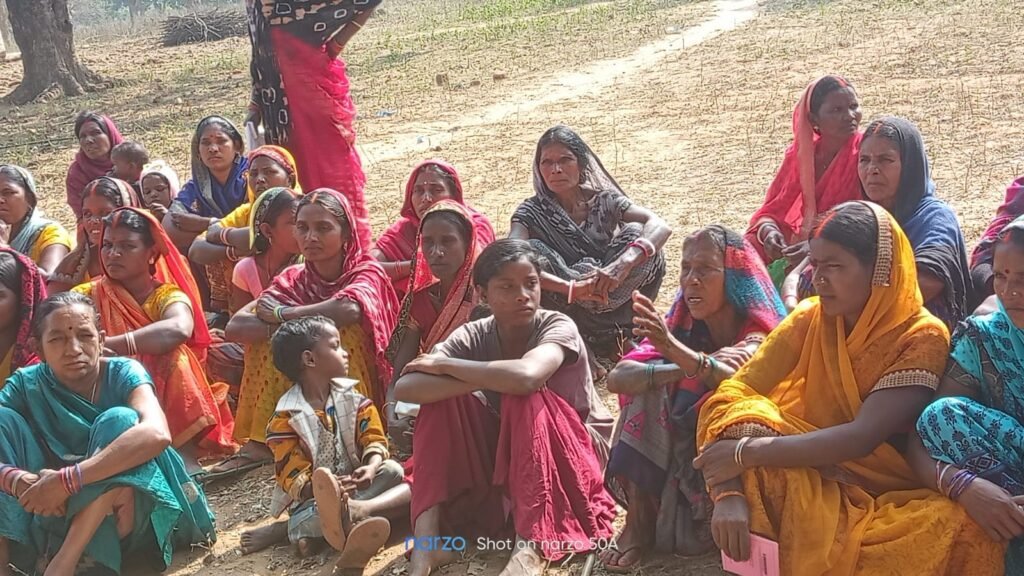 डीलर के द्वारा जुलाई और दिसंबर माह का राशन का किया गया बंदरबाट डीलर के द्वारा जुलाई और दिसंबर माह का राशन का किया गया बंदरबाट
