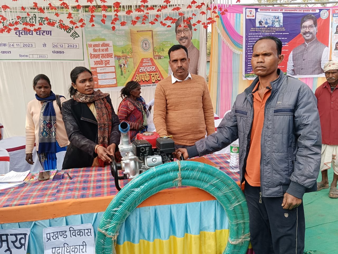 आपकी योजना, आपकी सरकार आपके द्वार कार्यक्रम के तहत लगे शिविरों में हजारों आवेदकों की समस्याओं का किया जा रहा निवारण आपकी योजना, आपकी सरकार आपके द्वार कार्यक्रम के तहत लगे शिविरों में हजारों आवेदकों की समस्याओं का किया जा रहा निवारण