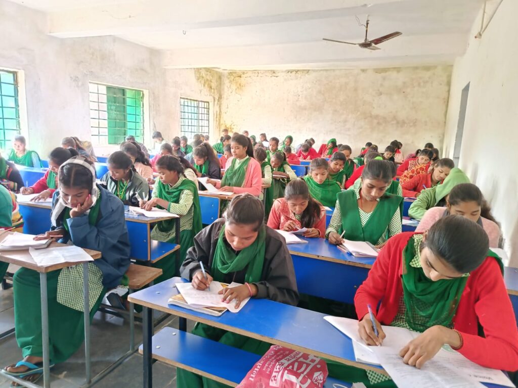 कक्षा 10 एवं 12 के छात्र छात्राओं के लिए प्रीबोर्ड परीक्षा आज से आरंभ कक्षा 10 एवं 12 के छात्र छात्राओं के लिए प्रीबोर्ड परीक्षा आज से आरंभ