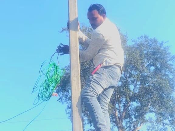 विद्युत विभाग ने छापेमारी अभियान चला कर चोरी करने वालों के खिलाफ दो दर्जन पर धुरकी थाना में किया प्राथमिक दर्ज विद्युत विभाग ने छापेमारी अभियान चला कर चोरी करने वालों के खिलाफ दो दर्जन पर धुरकी थाना में किया प्राथमिक दर्ज