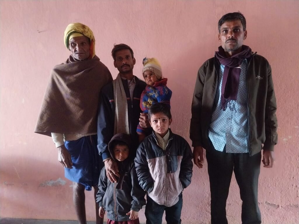 महिला की गला दबाकर फांसी में लटकाने का आरोप महिला की गला दबाकर फांसी में लटकाने का आरोप
