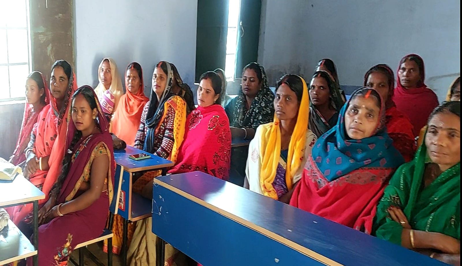 कन्या मध्य विद्यालय धुरकी मे रसोइया संयोजिका संघ ने किया बैठक आगामी फ़रवरी महीने में अनिश्चितकालीन धरना-प्रदर्शन मे दिल्ली जाने का किया अह्वान