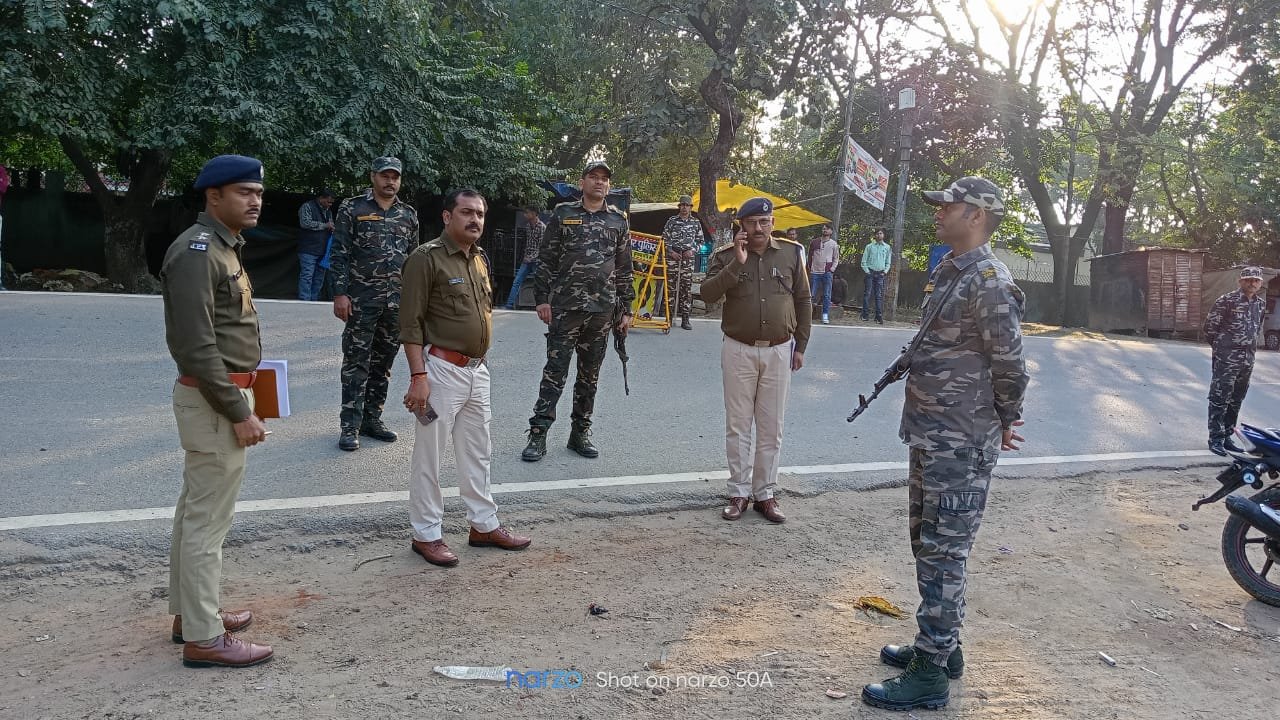 एसपी के निर्देश पर चलाया गया सघन वाहन चेकिंग अभियान. एसपी के निर्देश पर चलाया गया सघन वाहन चेकिंग अभियान.