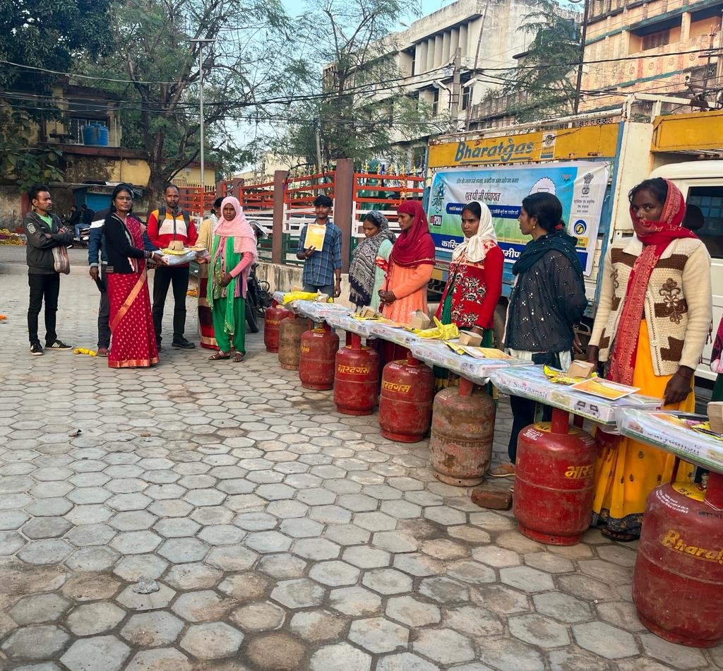 महिला सशक्तिकरण की ओर प्रधानमंत्री नरेंद्र मोदी लोगों को कर रहे है मजबूत..शकुंतला उरांव महिला सशक्तिकरण की ओर प्रधानमंत्री नरेंद्र मोदी लोगों को कर रहे है मजबूत..शकुंतला उरांव