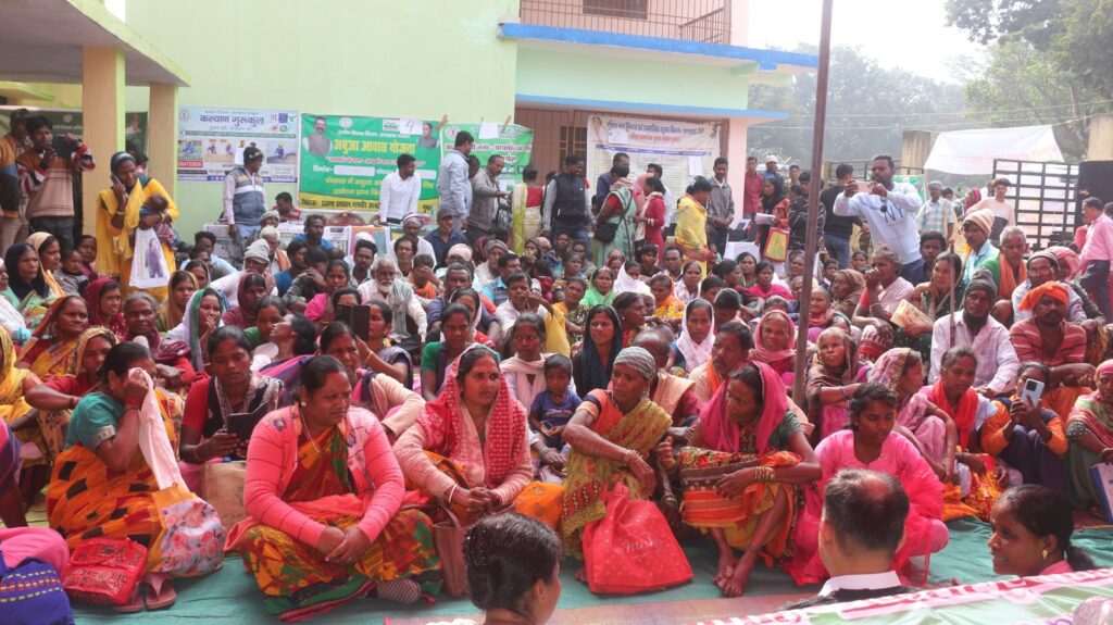 उपायुक्त ने जारी प्रखंड के जरडा पंचायत में लगे आपकी योजना आपकी सरकार आपके द्वार शिविर का किया निरीक्षण. उपायुक्त ने जारी प्रखंड के जरडा पंचायत में लगे आपकी योजना आपकी सरकार आपके द्वार शिविर का किया निरीक्षण.
