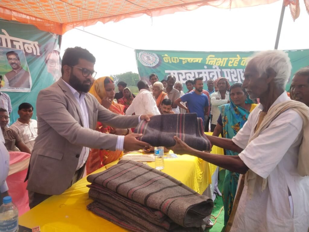 रबदा में सरकार आपके द्वार कार्यक्रम में लगे 21 स्टोलों का बीडीओ ने किया निरीक्षण रबदा में सरकार आपके द्वार कार्यक्रम में लगे 21 स्टोलों का बीडीओ ने किया निरीक्षण