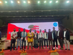 मुखिया अपने अधिकारों को लेकर है आक्रोशित