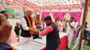 विकास परामर्श यात्रा में समुचित विकास हेतु मनिका की गई समीक्षा बैठक