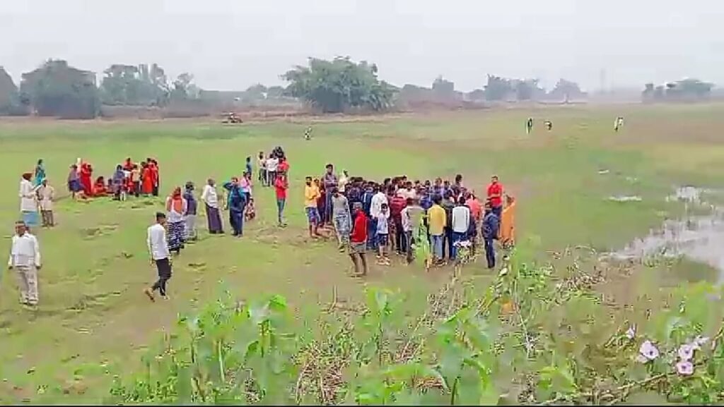 भंवर के काटने एवं तालाब में डूबने से हुई मौत,घटनास्थल पर पहुंचे बीडीओ बिजय राम एवं थाना प्रभारी पवन कुमार