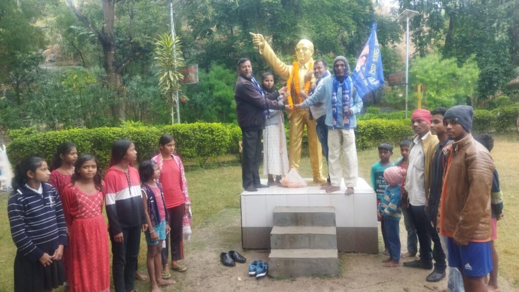 अंबेडकर जी का जीवन,संघर्ष कार्य,कमजोर लोगों के लिए अमृत के समान है...मुंगेश्वर राम अंबेडकर जी का जीवन,संघर्ष कार्य,कमजोर लोगों के लिए अमृत के समान है...मुंगेश्वर राम