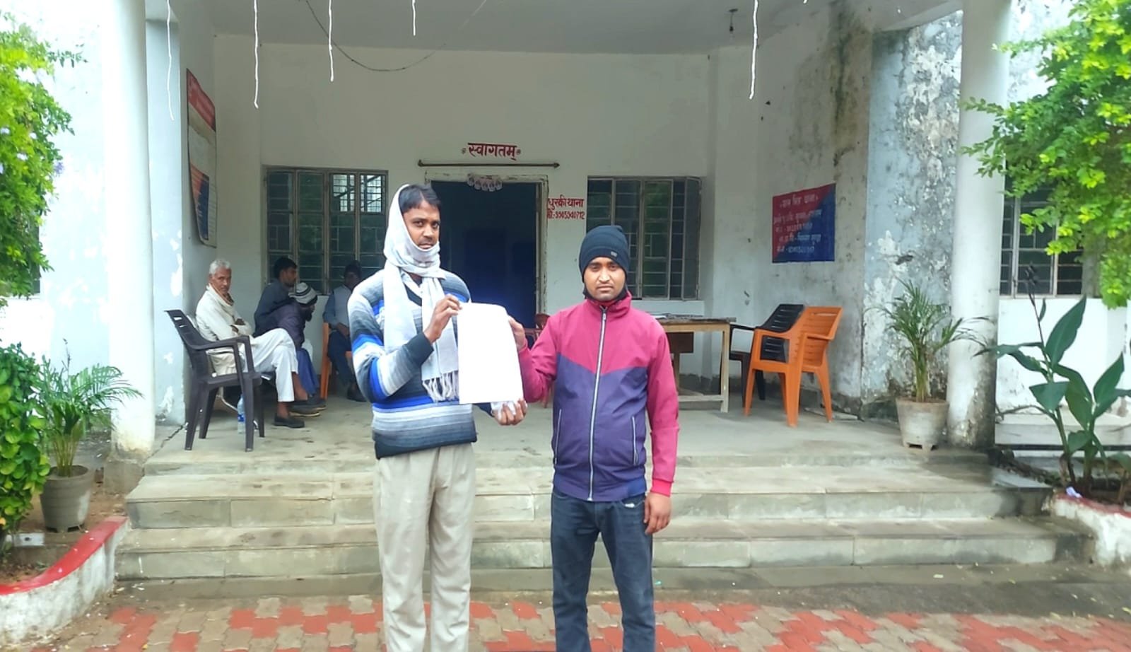 विद्युत विभाग ने चोरी की बिजली जलाने वालों के खिलाफ छापेमारी कर एक दर्जन से अधिक लोगो पर कराया प्राथमिकी दर्ज विद्युत विभाग ने चोरी की बिजली जलाने वालों के खिलाफ छापेमारी कर एक दर्जन से अधिक लोगो पर कराया प्राथमिकी दर्ज