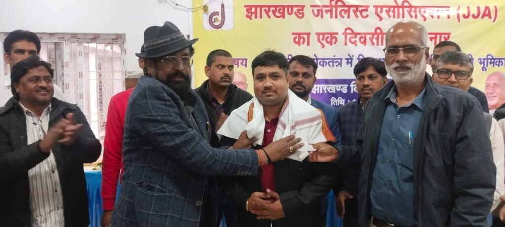 कोई भी पत्रकार अपने सिद्धांतों पर कायम रहे तो वह निष्पक्ष है- सरयू राय कोई भी पत्रकार अपने सिद्धांतों पर कायम रहे तो वह निष्पक्ष है- सरयू राय