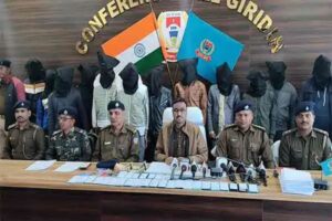 Jharkhand:13 साइबर अपराधी को पुलिस ने किया गिरफ्तार।