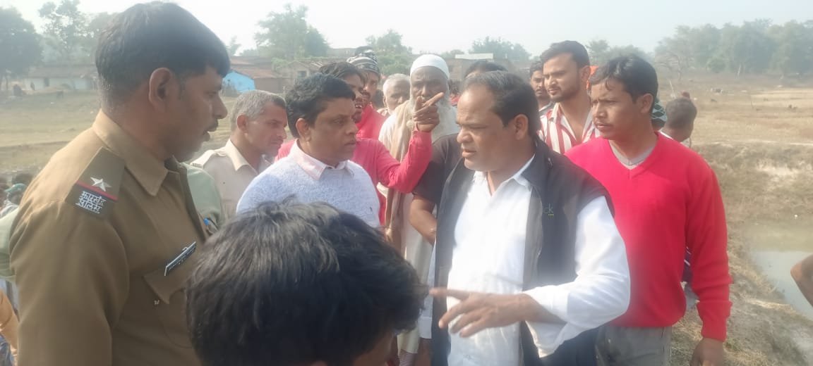 धुरकी तालाब से बरामद किया गया शव मचा हड़कंप