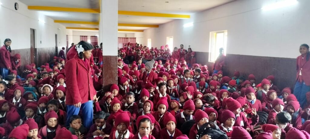 चिल्ड्रन एकेडमी स्कूल में क्रिसमस गैदरिंग कार्यक्रम का हुआ संपन्न