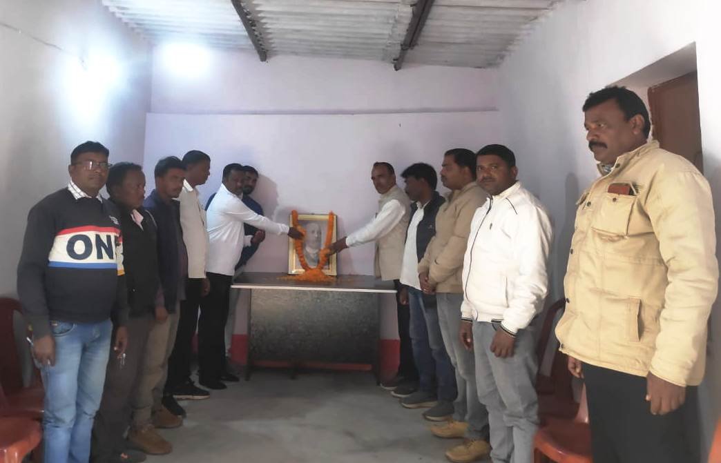 देश के लिए कांग्रेस के कई नेताओं ने दिया अपना बलिदान: मुनेश्वर देश के लिए कांग्रेस के कई नेताओं ने दिया अपना बलिदान: मुनेश्वर