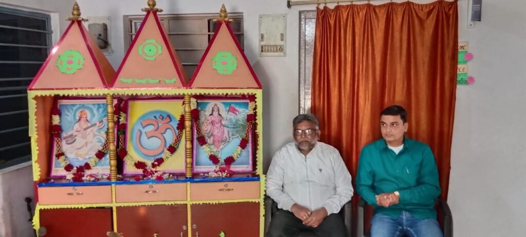 सरस्वती शिशु विद्या मंदिर,कुम्हार टोली की छात्रा माही एवं तृप्ति को जन्मेजय कुमार स्मृति छात्रवृत्ति प्रदान । सरस्वती शिशु विद्या मंदिर,कुम्हार टोली की छात्रा माही एवं तृप्ति को जन्मेजय कुमार स्मृति छात्रवृत्ति प्रदान ।