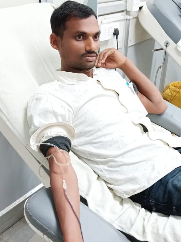 समाज सेवी ने रक्तदान कर युवती की बचाई जान समाज सेवी ने रक्तदान कर युवती की बचाई जान