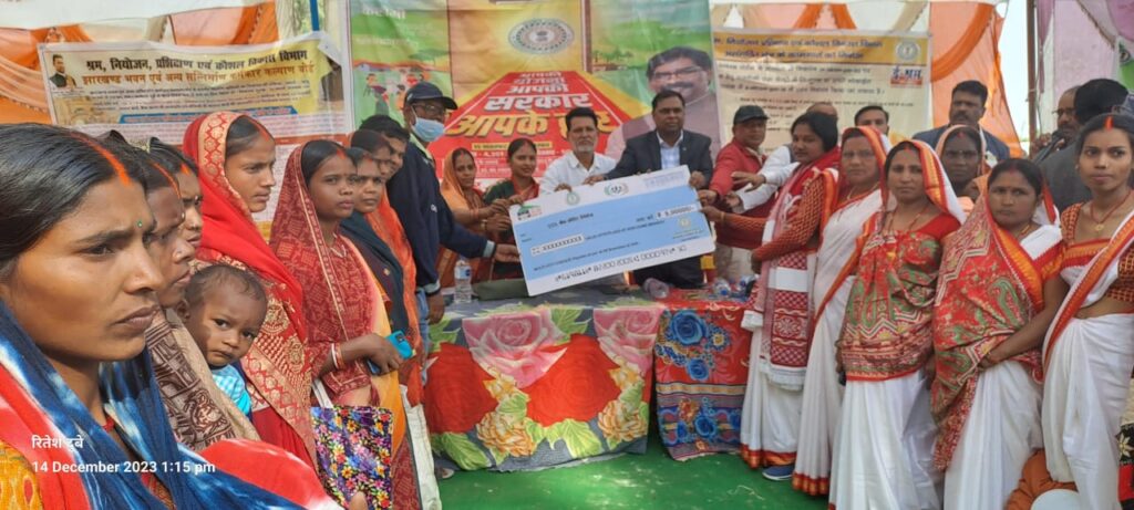 आपकी योजना आपकी सरकार आपके द्वार कार्यक्रम का पिपरी कला पंचायत में हुआ आयोजन, किया गया कई समस्याओं का निस्पादन आपकी योजना आपकी सरकार आपके द्वार कार्यक्रम का पिपरी कला पंचायत में हुआ आयोजन, किया गया कई समस्याओं का निस्पादन