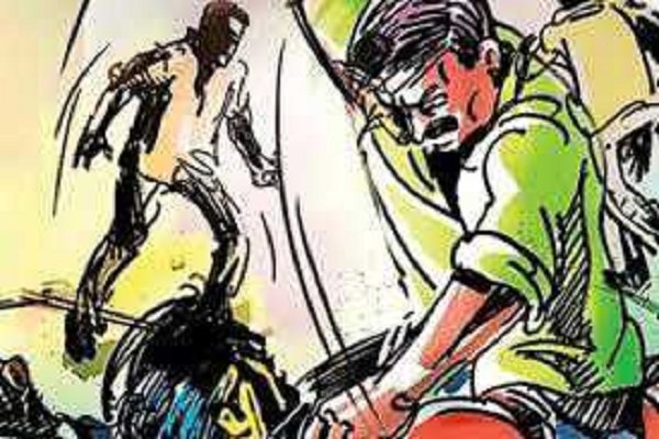 डायन बिसाही के आरोप में देवर ने किया अपनी भाभी की जमकर पिटाई. डायन बिसाही के आरोप में देवर ने किया अपनी भाभी की जमकर पिटाई.
