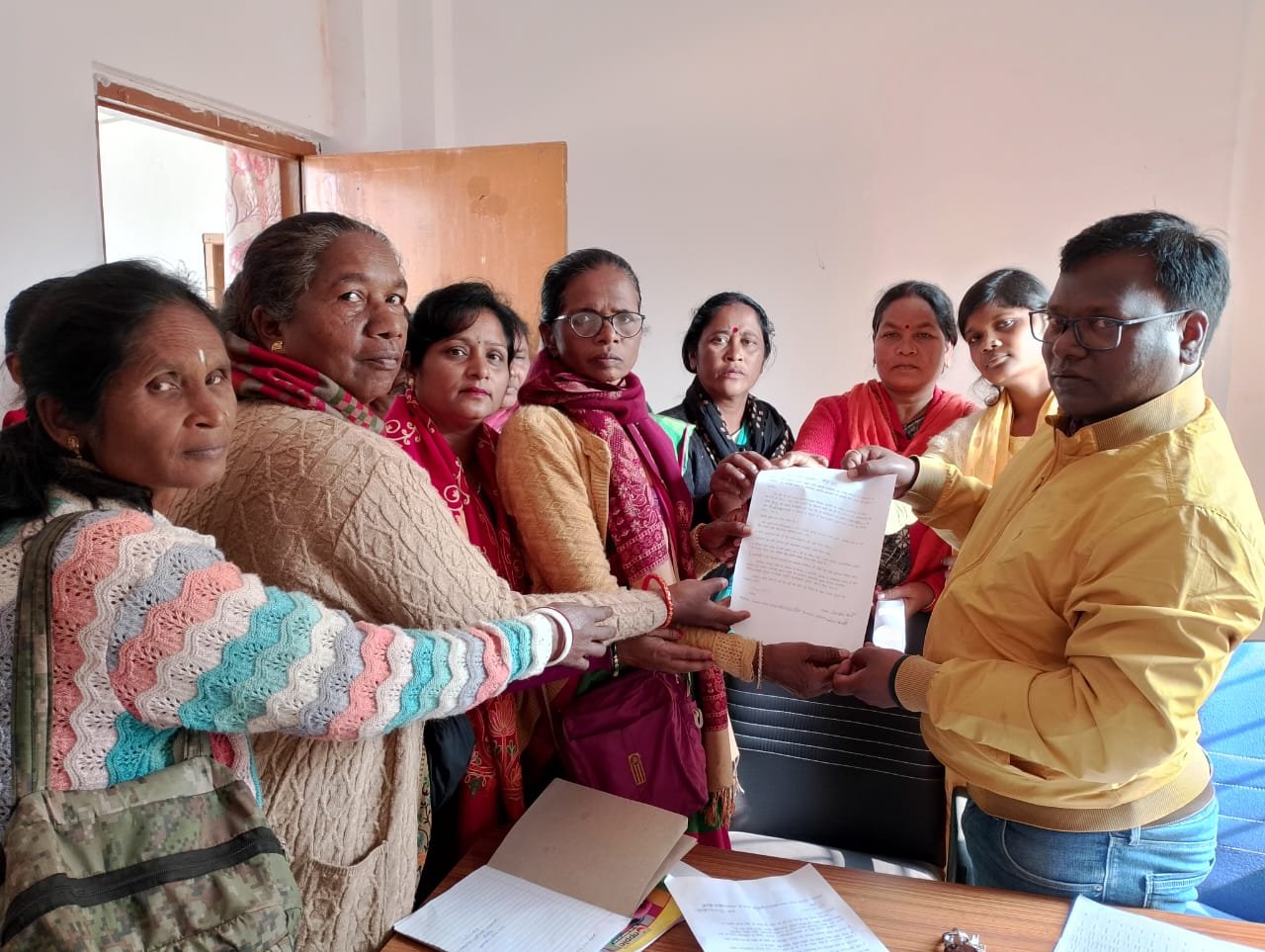 बिशुनपुर प्रखंड के जन वितरण प्रणाली 1 जनवरी से रहेंगे हड़ताल पर, बीडीओ के नाम एजीएम को सौंपा ज्ञापन बिशुनपुर प्रखंड के जन वितरण प्रणाली 1 जनवरी से रहेंगे हड़ताल पर, बीडीओ के नाम एजीएम को सौंपा ज्ञापन