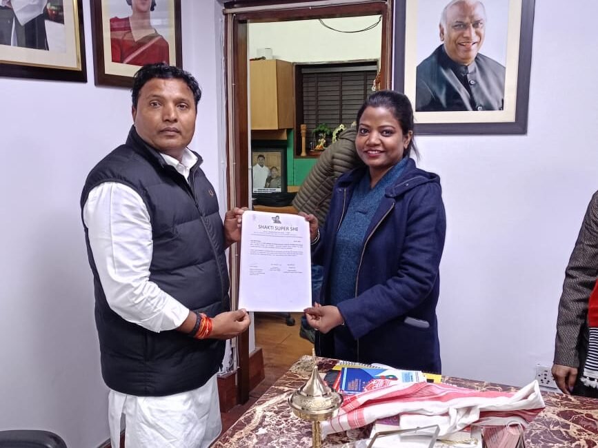 निशा भगत को ऑर्डिनेटर बनाए जाने पर लोगों ने दी बधाई.
