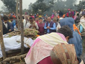 अमरवाडीह के समाजसेवी रोहण प्रजापति के निधन पर‌ जिप सदसया ने जताया शोक