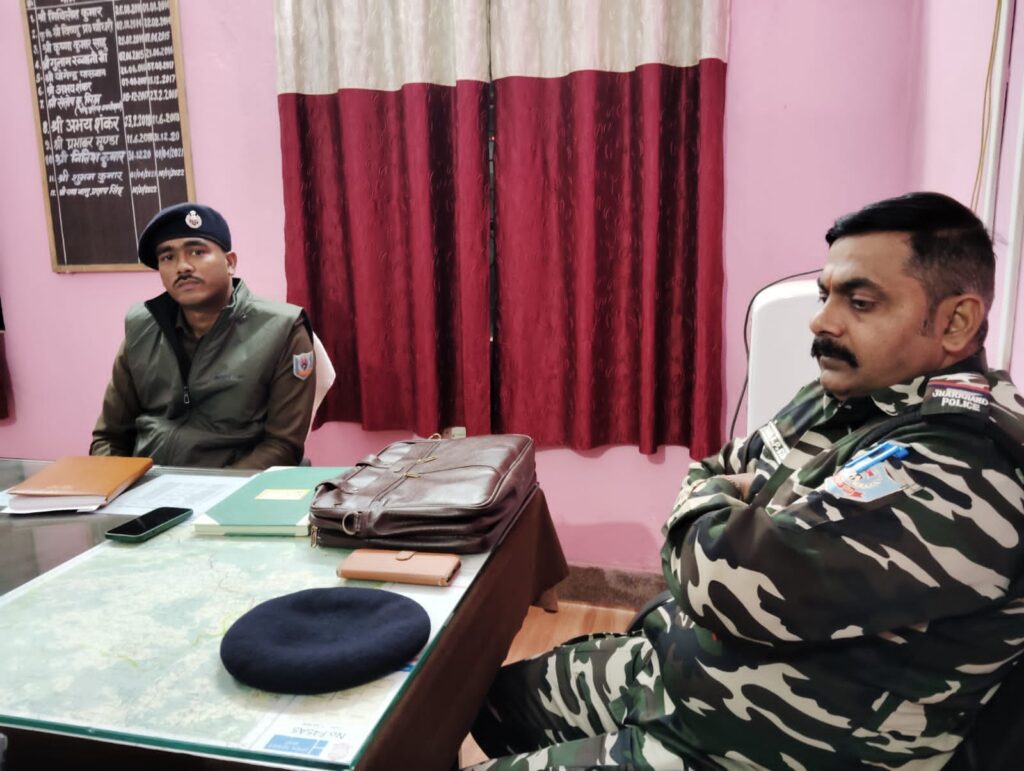 अपराधिक घटनाओं पर अंकुश लगाना पहली प्राथमिकता : प्रदीप कुमार साव। अपराधिक घटनाओं पर अंकुश लगाना पहली प्राथमिकता : प्रदीप कुमार साव।