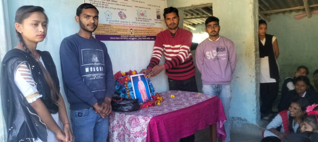 युवाओं को स्वामी विवेकानंद के पद चिन्हों पर चलने की आवश्यकता है - एस के चौधरी युवाओं को स्वामी विवेकानंद के पद चिन्हों पर चलने की आवश्यकता है - एस के चौधरी