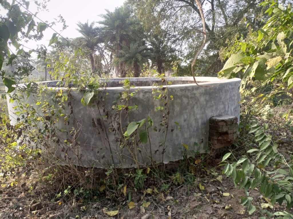 सिंचाई कूप निर्माण में बरती गयी व्यापक अनियमितता सिंचाई कूप निर्माण में बरती गयी व्यापक अनियमितता