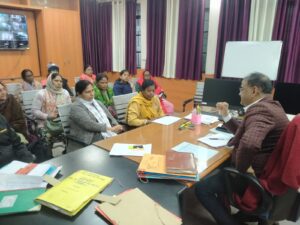 डीडीसी ने आंगनबाड़ी सेविका एवं सहायिका चयन से संबंधित लंबित मामलो की समीक्षा।