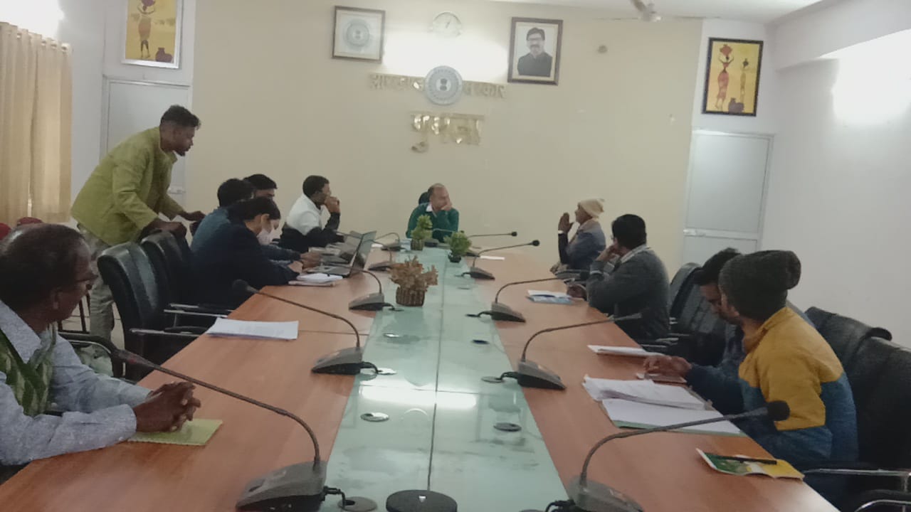 जिला सामाजिक सुरक्षा कोषांग की हुई समीक्षात्मक बैठक