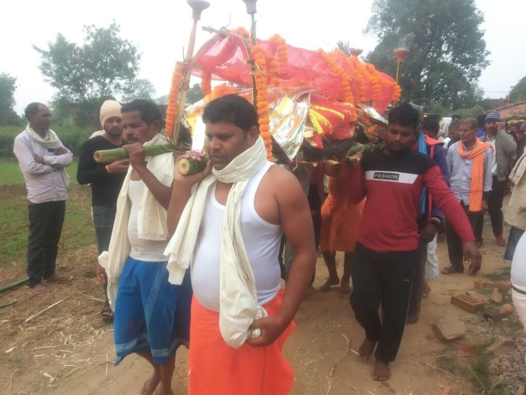 गढ़वा दृष्टि के युवा वाहिनी पत्रकार सुनील रवि के मां का निधन, क्षेत्र में शोक गढ़वा दृष्टि के युवा वाहिनी पत्रकार सुनील रवि के मां का निधन, क्षेत्र में शोक