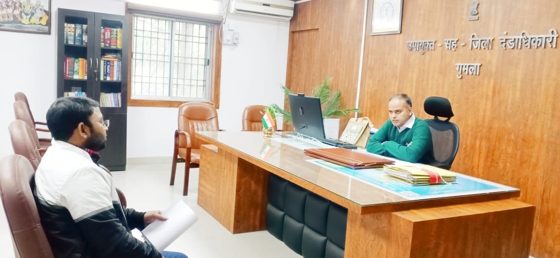 उपायुक्त ने किया ईवीएम वेयर हाउस का निरीक्षण