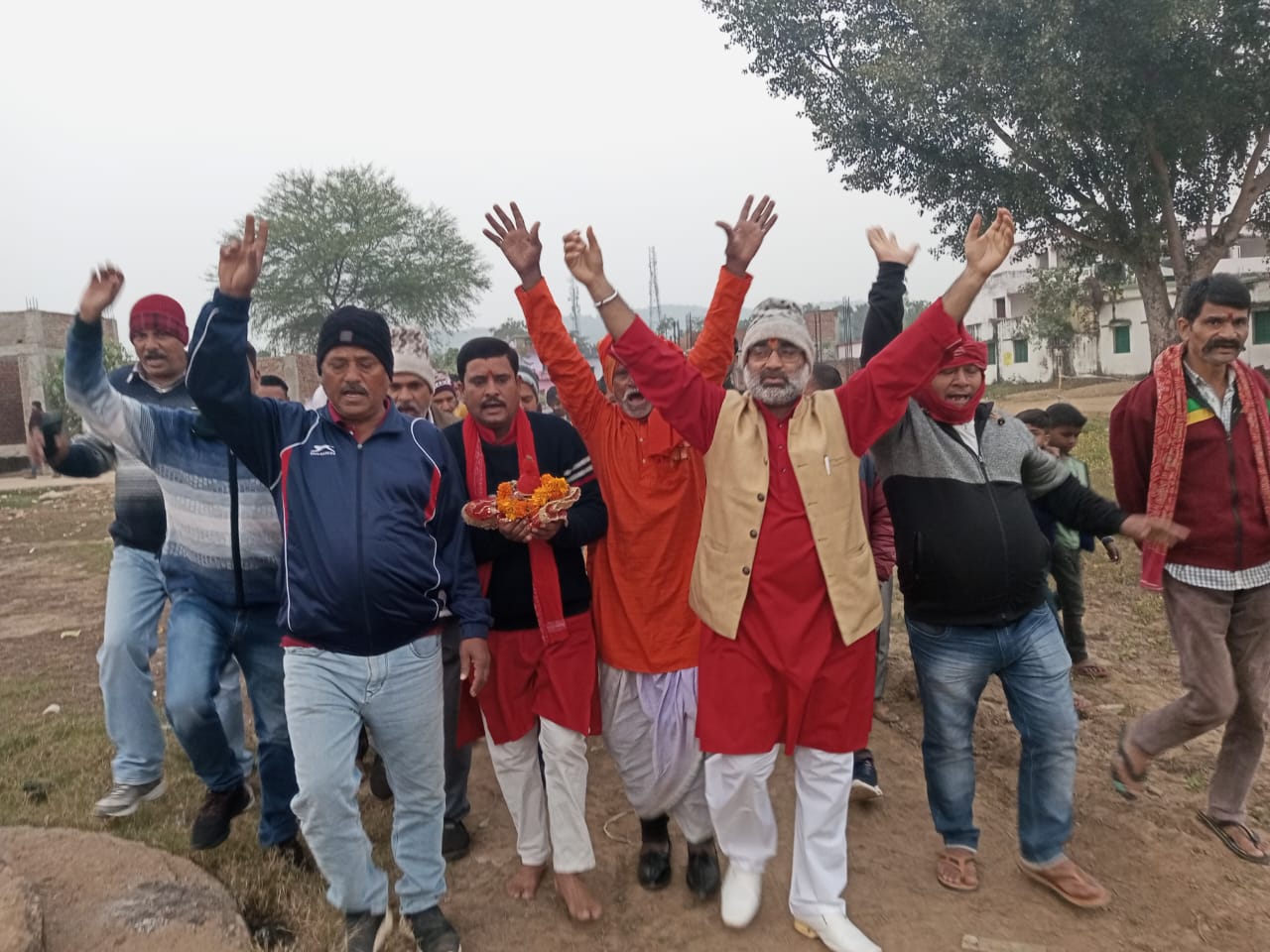 श्री नर्मदेश्वर महादेव मंदिर कोचेया में भव्य स्वागत के साथ पहुंचा श्री राम पूजित अक्षत कलश