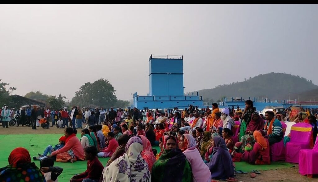 वनभोज सह कार्यकर्ता समेलन में उमड़ा जनसैलाब,
