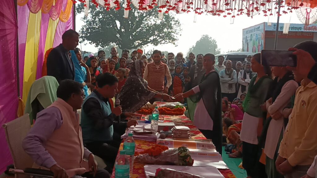विकसित भारत संकल्प यात्रा के तहत प्रखंड के गनयारी कला और खुटिया पंचायत में कार्यक्रम का किया गयाआयोजन । विकसित भारत संकल्प यात्रा के तहत प्रखंड के गनयारी कला और खुटिया पंचायत में कार्यक्रम का किया गयाआयोजन ।