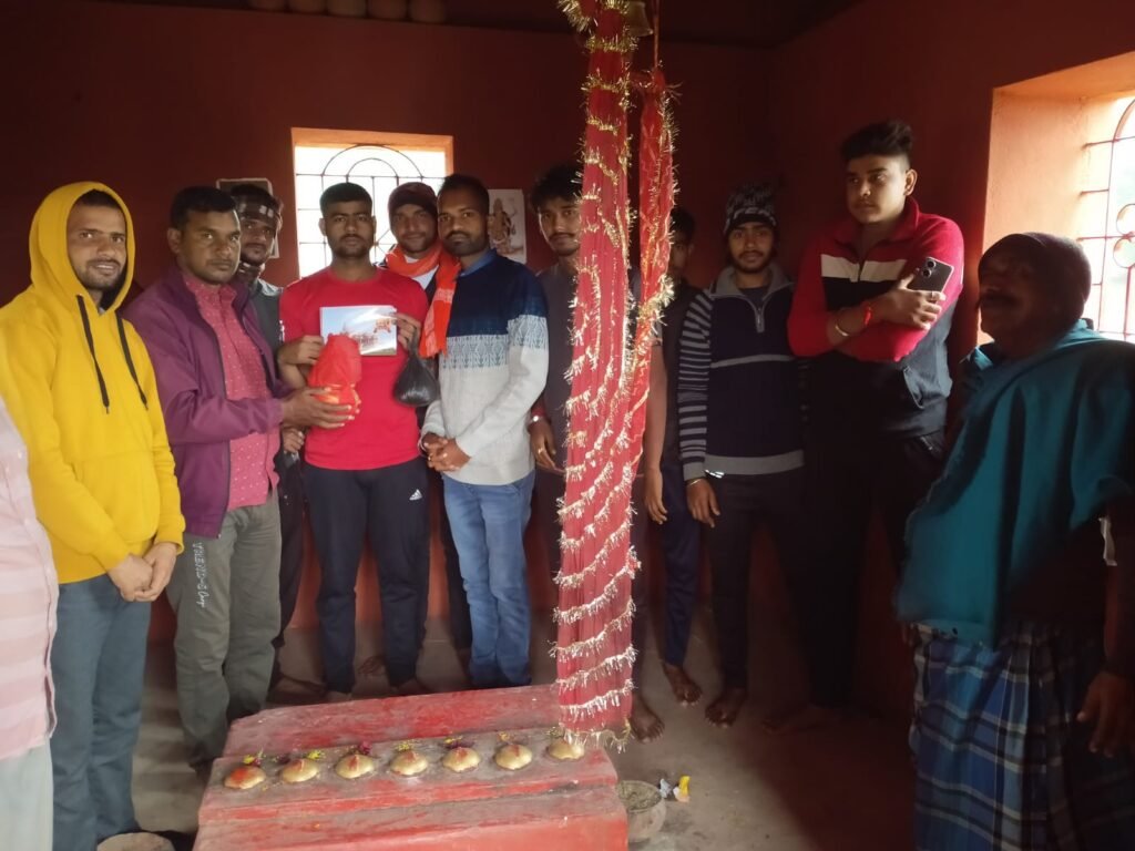 श्री राम जन्म भूमि अयोध्या से आए पवित्र अक्षत का वितरण बजरंग दल के द्वारा किया गया