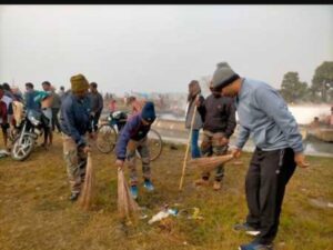 थाना प्रभारी के नेतृत्व में चलाया गया सफाई अभियान