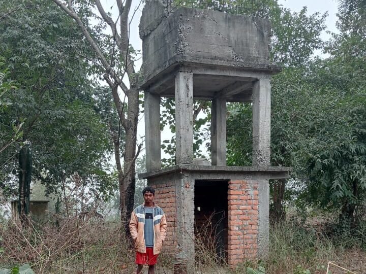 पेयजल योजना पड़ा है 3 वर्षों से अधूरा: ग्रामीण हलकान पेयजल के लिए ग्रामीणों को जाना पड़ता है दो किमी दूर, विभाग उदासीन पेयजल योजना पड़ा है 3 वर्षों से अधूरा: ग्रामीण हलकान पेयजल के लिए ग्रामीणों को जाना पड़ता है दो किमी दूर, विभाग उदासीन