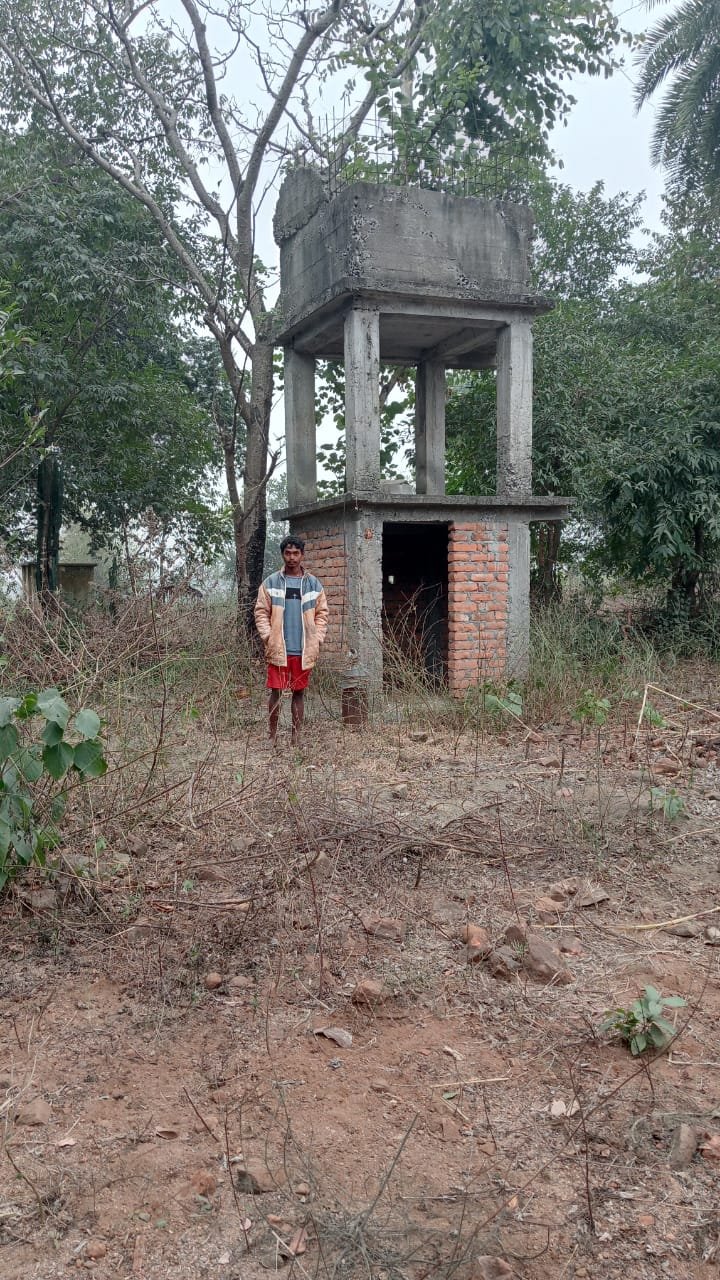 पेयजल योजना पड़ा है 3 वर्षों से अधूरा: ग्रामीण हलकान पेयजल के लिए ग्रामीणों को जाना पड़ता है दो किमी दूर, विभाग उदासीन पेयजल योजना पड़ा है 3 वर्षों से अधूरा: ग्रामीण हलकान पेयजल के लिए ग्रामीणों को जाना पड़ता है दो किमी दूर, विभाग उदासीन