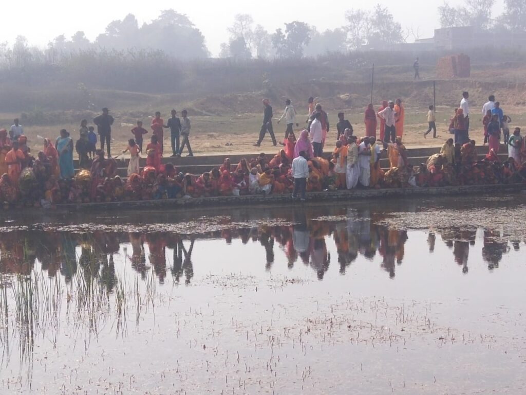 इटको देवी मंडप का प्राण प्रतिष्ठा को लेकर निकाली गई शोभायात्रा इटको देवी मंडप का प्राण प्रतिष्ठा को लेकर निकाली गई शोभायात्रा
