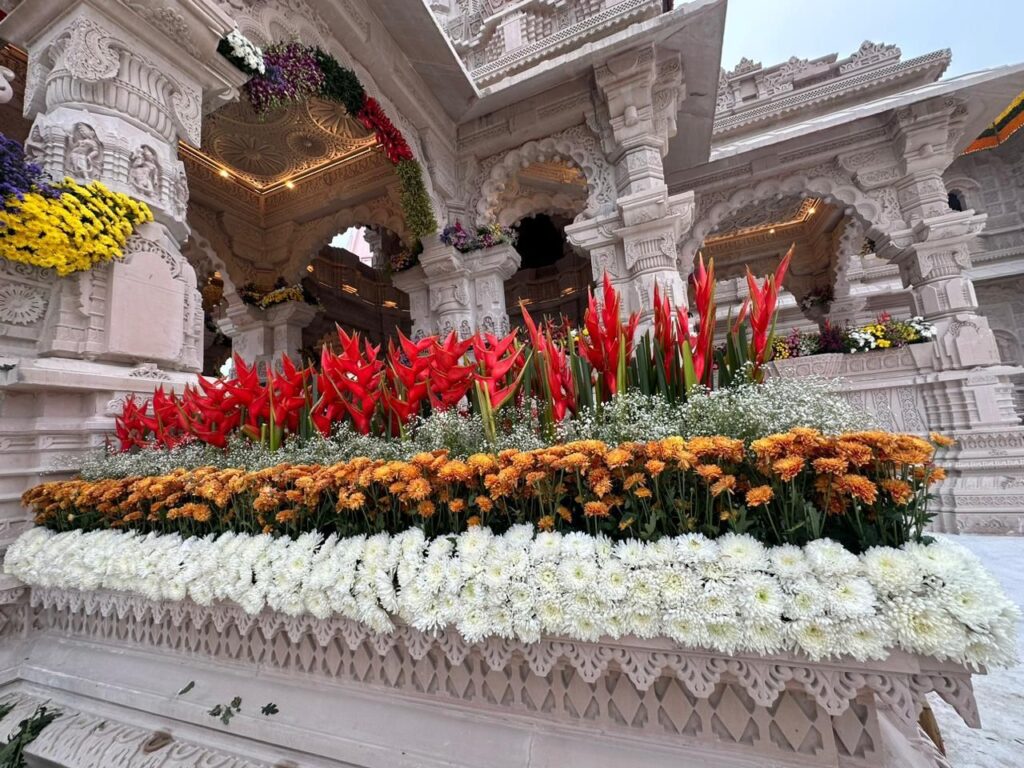 Ayodhya Ram Mandir की कुछ तस्वीर: देखें लाइव Ayodhya Ram Mandir की कुछ तस्वीर: देखें लाइव