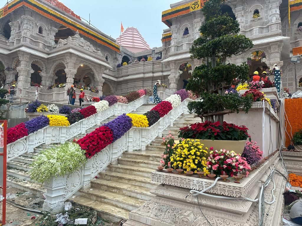 Ayodhya Ram Mandir की कुछ तस्वीर: देखें लाइव Ayodhya Ram Mandir की कुछ तस्वीर: देखें लाइव