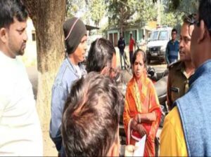 ग्रामीणों ने दो मवेशी को बंगाल में काटकर बेचने का लगाया आरोप