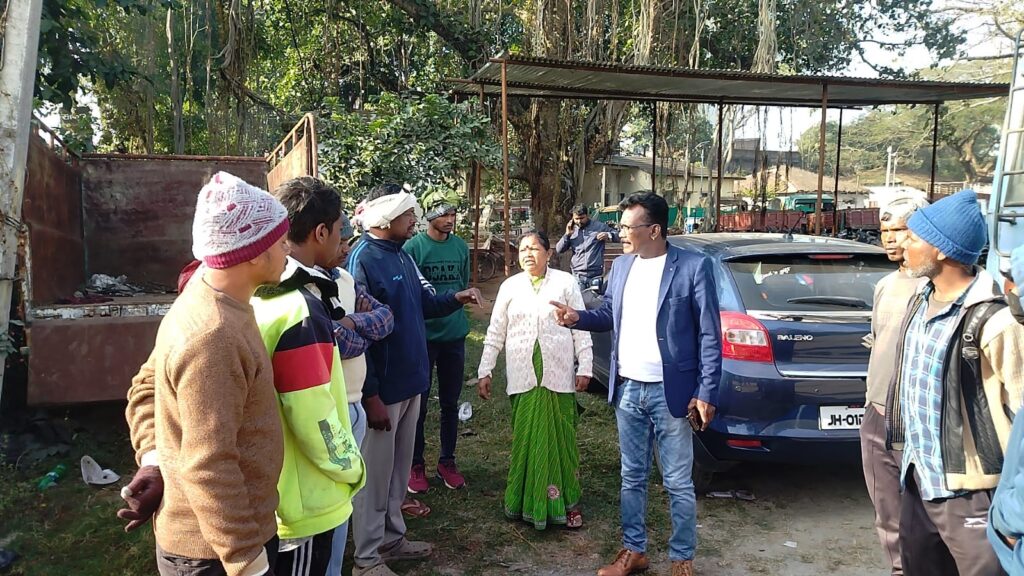 स्कूल के कमरे में पांचवी क्लास छात्र ने की फांसी लगाकर आत्महत्या: जांच में जुटी पुलिस स्कूल के कमरे में पांचवी क्लास छात्र ने की फांसी लगाकर आत्महत्या: जांच में जुटी पुलिस