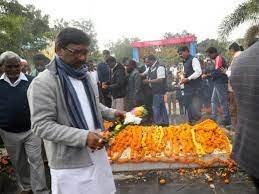 मुख्यमंत्री हेमन्त सोरेन खरसावां में खरसावां गोली कांड के अमर वीर शहीदों के सम्मान में आयोजित श्रद्धांजलि सभा में हुए सम्मिलित,वीर शहीदों को दी श्रद्धांजलि। मुख्यमंत्री हेमन्त सोरेन खरसावां में खरसावां गोली कांड के अमर वीर शहीदों के सम्मान में आयोजित श्रद्धांजलि सभा में हुए सम्मिलित,वीर शहीदों को दी श्रद्धांजलि।