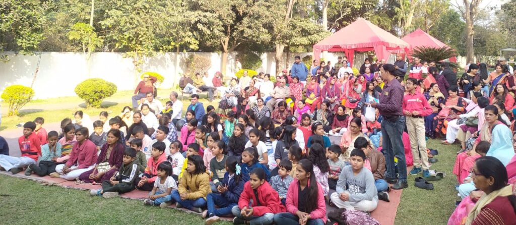 तुलसी भवन का पारिवारिक मिलन सह वनभोज कार्यक्रम आयोजित तुलसी भवन का पारिवारिक मिलन सह वनभोज कार्यक्रम आयोजित